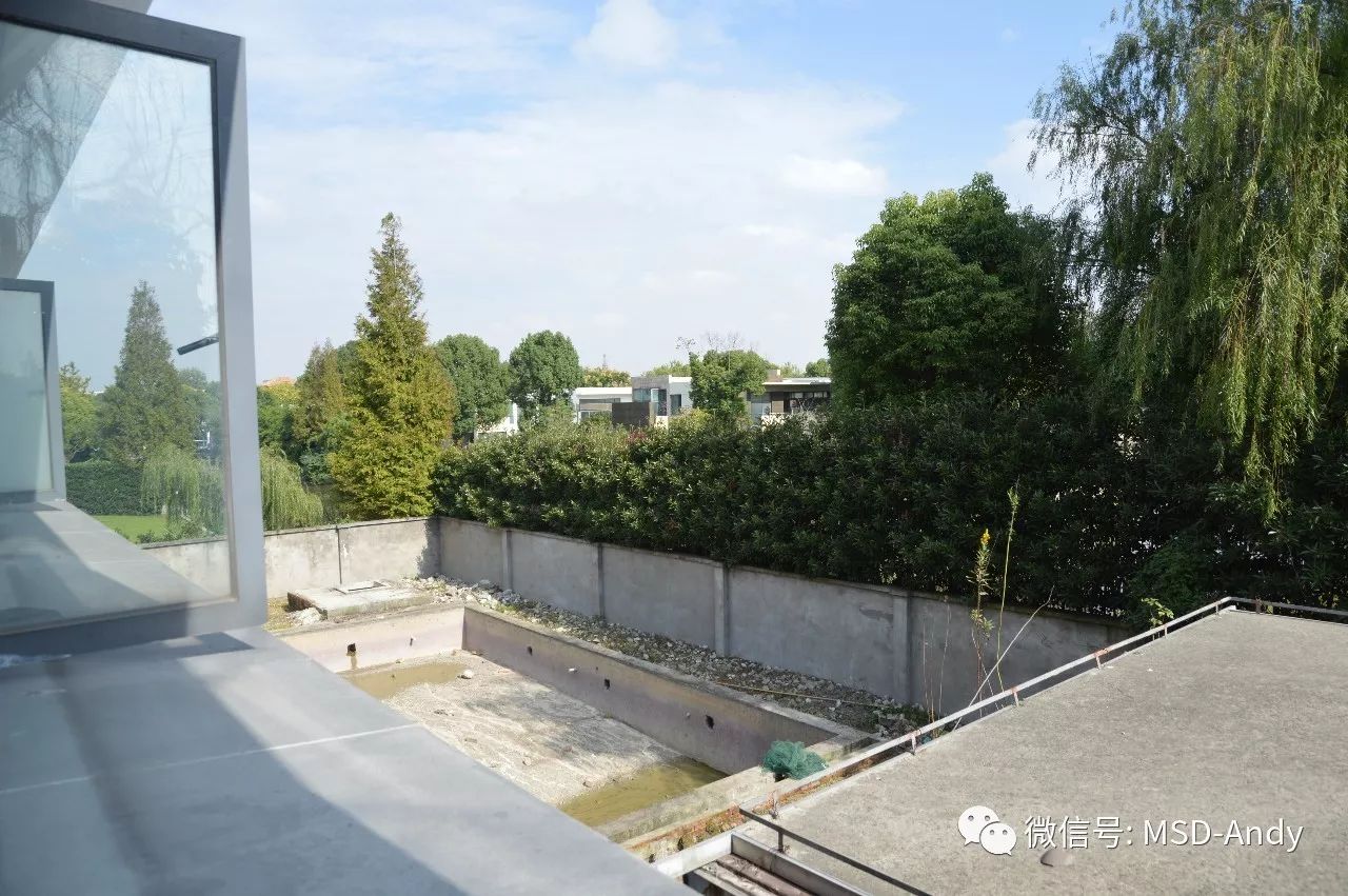 别墅地下室建泳池风水_珠海室內泳池_屋后修个小游泳池风水