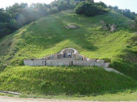 农村坟地风水图片 图_农村看坟地风水怎么看_农村看坟地风水怎么看