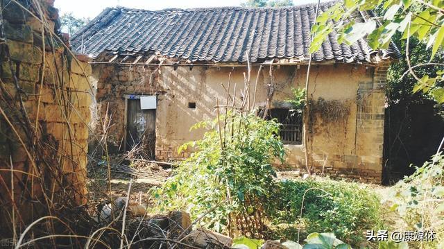 农村真实坟地风水事件_农村看坟地风水怎么看_农村坟地好风水怎么看