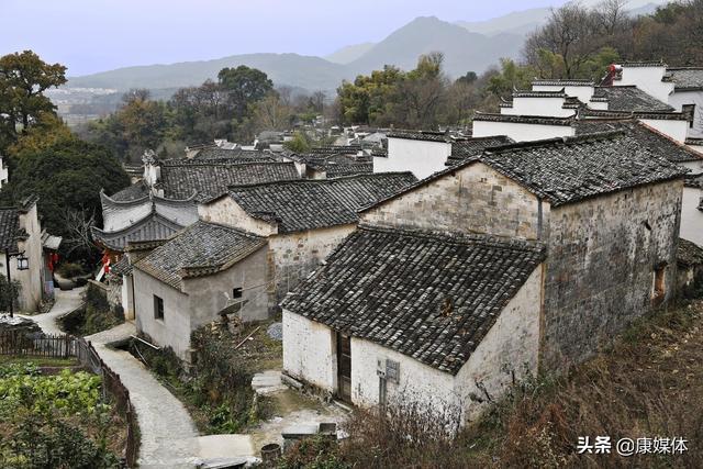 农村真实坟地风水事件_农村坟地好风水怎么看_农村看坟地风水怎么看