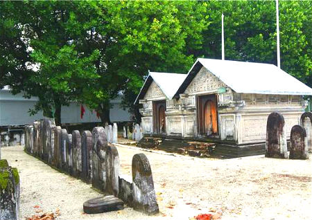 住宅附近有坟地好不好,风水命理,灵异