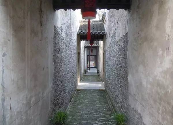 建房风水选址图_饭店选址风水_十三陵选址风水大师