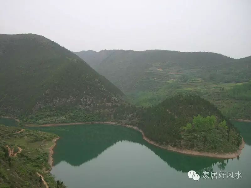 历代状元祖坟风水_祖坟风水影响几代人_古代状元祖坟风水传说