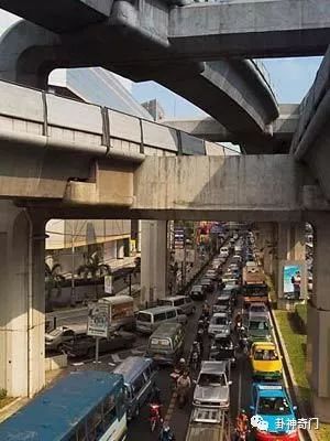 主卧落地窗带阳台风水_主卧阳台装修风水_主卧连着阳台风水